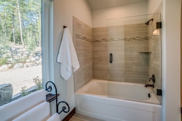 Bathroom Tub Installation in Buena Vista
