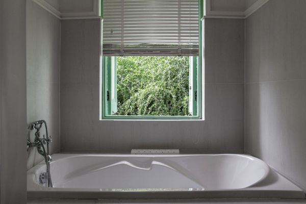 Fiberglass Tub Installation in Buena Vista